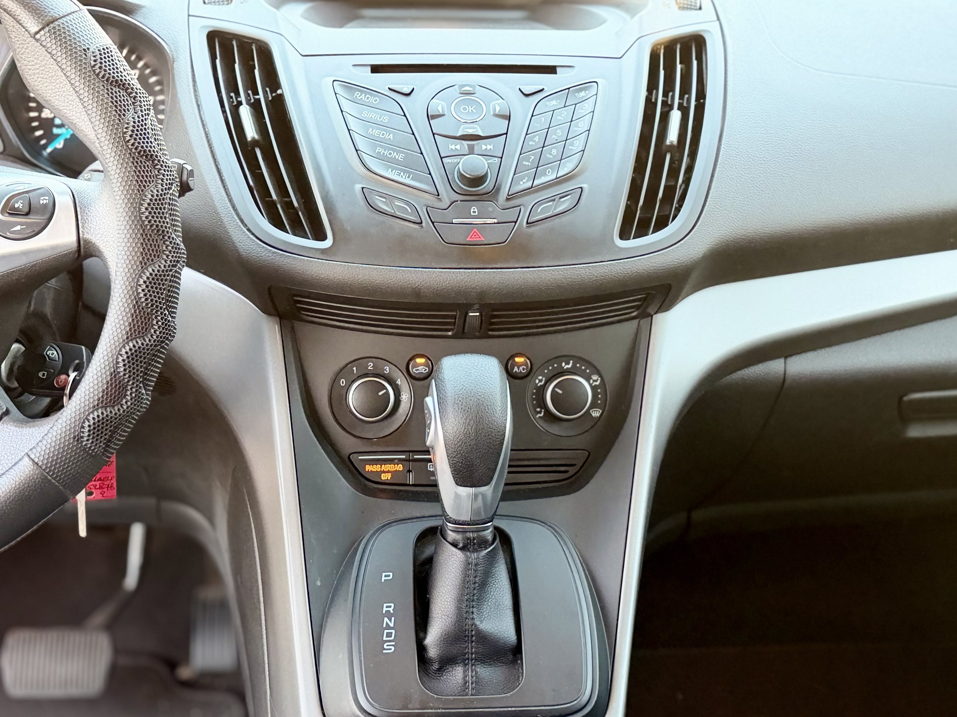Used 2015 Ford Escape SE FWD image 19