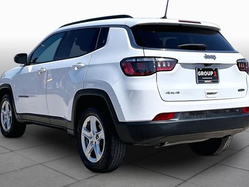 Used 2023 Jeep Compass Latitude AWD/4WD image 12