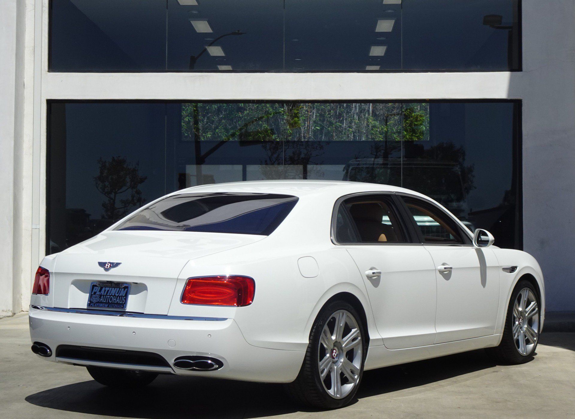 Used 2018 Bentley Flying Spur V8 AWD/4WD image 7