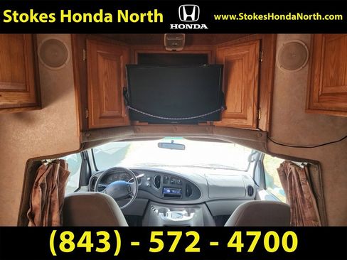 Used 2002 Ford E-350 and Econoline 350 Super Duty image 16