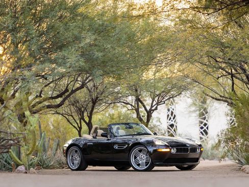 Used 2003 BMW Z8 image 2