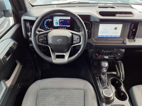 Used 2022 Ford Bronco Outer Banks image 6