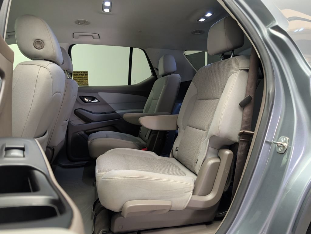 Used 2019 Chevrolet Traverse LT FWD image 29