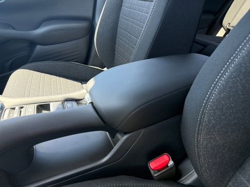 New 2026 Honda HR-V LX image 14