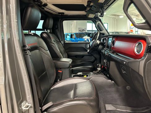 Used 2020 Jeep Wrangler Unlimited Rubicon AWD/4WD image 39