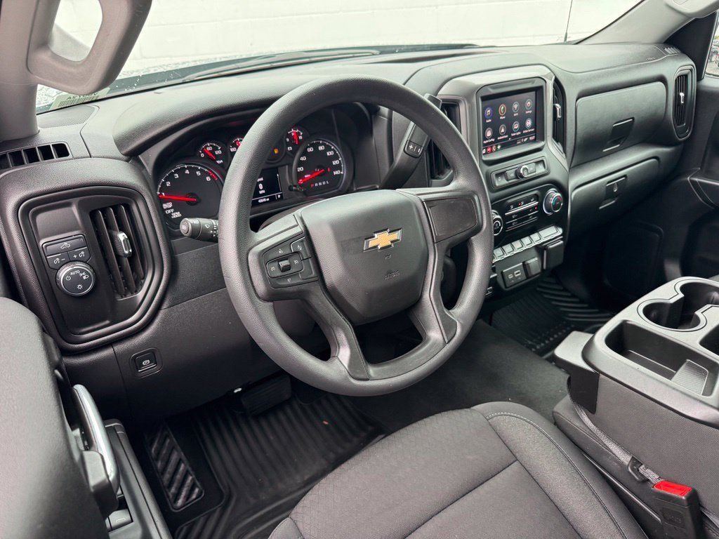 Used 2024 Chevrolet Silverado 1500 Custom RWD image 3