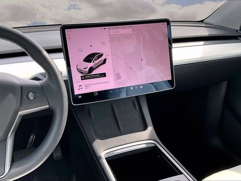 Used 2021 Tesla Model Y Long Range AWD/4WD image 9