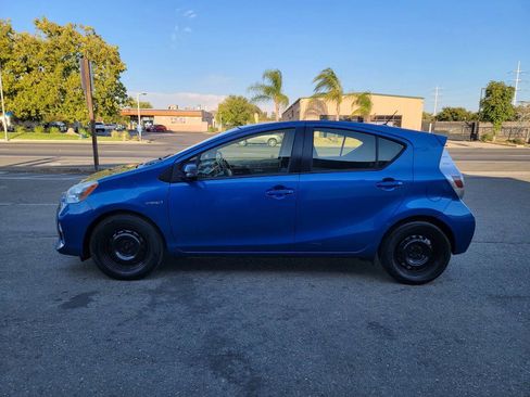 Used 2013 Toyota Prius C Two image 2