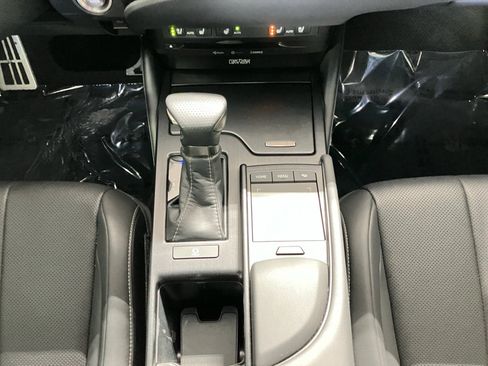 Used 2020 Lexus ES 350 F Sport w/ Accessory Package FWD image 18