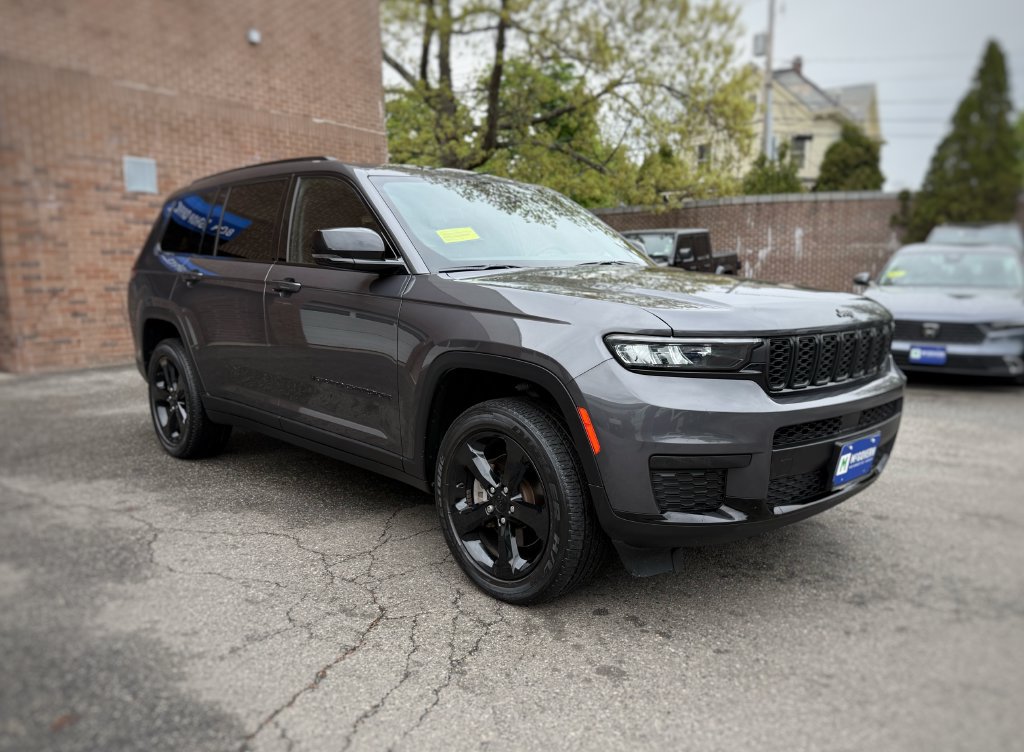 Used 2023 Jeep Grand Cherokee L Laredo AWD/4WD image 3