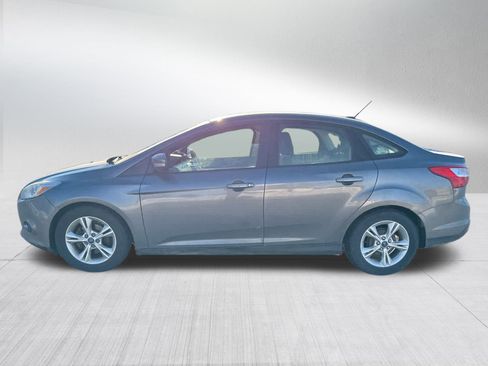 Used 2014 Ford Focus SE w/ SE Winter Package image 6