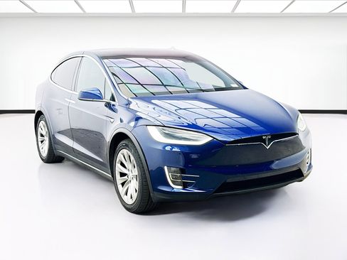 Used 2019 Tesla Model X 100D image 3