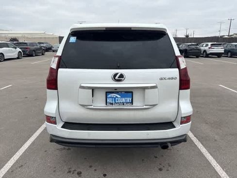 Used 2022 Lexus GX 460 Premium w/ Accessory Package image 4