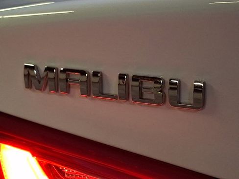 Used 2024 Chevrolet Malibu LT image 30
