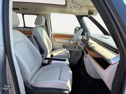 New 2025 Volkswagen ID. Buzz 1st Edition image 19