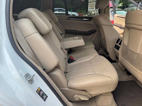 Used 2015 Mercedes-Benz GL 450 4MATIC image 31