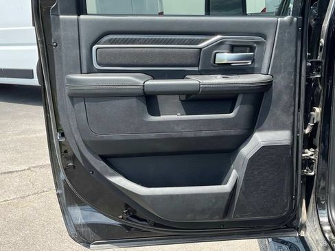 New 2025 RAM 2500 Big Horn AWD/4WD image 7