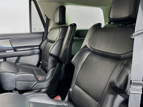 Used 2025 Ford Expedition Platinum AWD/4WD image 12
