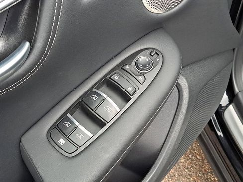 Certified 2025 INFINITI QX55 Essential image 22