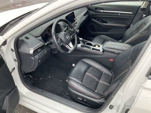 Certified 2024 Nissan Altima 2.5 SR image 10