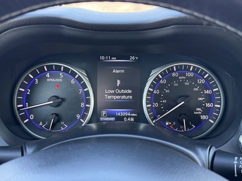 Used 2015 INFINITI Q50 Premium w/ Deluxe Touring Package image 26