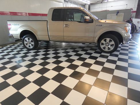 Used 2013 Ford F150 Lariat w/ Mid Equipment Group AWD/4WD image 4