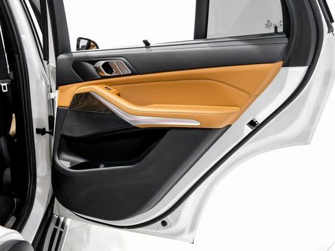 Used 2023 BMW X5 xDrive40i w/ Premium Package image 40