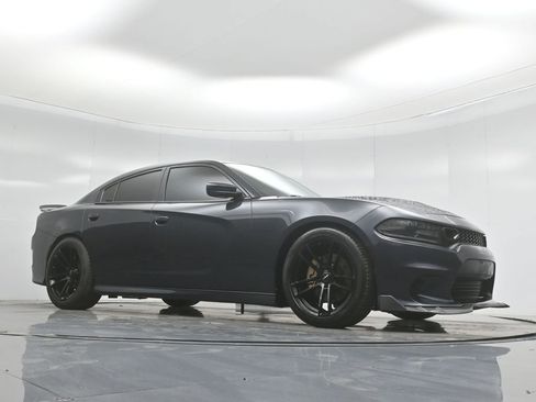 Used 2019 Dodge Charger R/T image 4