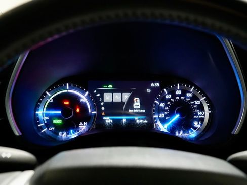 Used 2023 Toyota Highlander XLE image 16