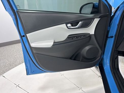 Used 2023 Hyundai Kona SEL w/ Convenience Package image 12