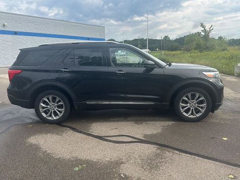 Used 2023 Ford Explorer Limited AWD/4WD image 6