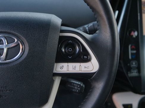 Used 2017 Toyota Prius Prime Advanced image 16