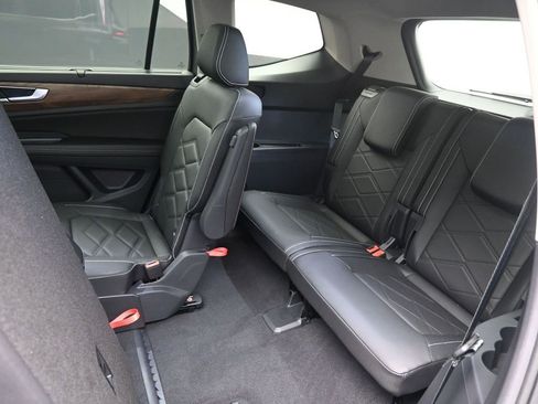 New 2026 Volkswagen Atlas SE FWD image 22