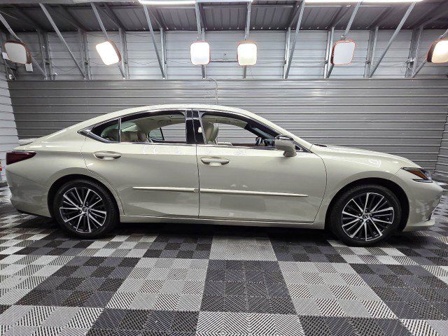 Used 2023 Lexus ES 350 w/ Premium Package FWD image 10
