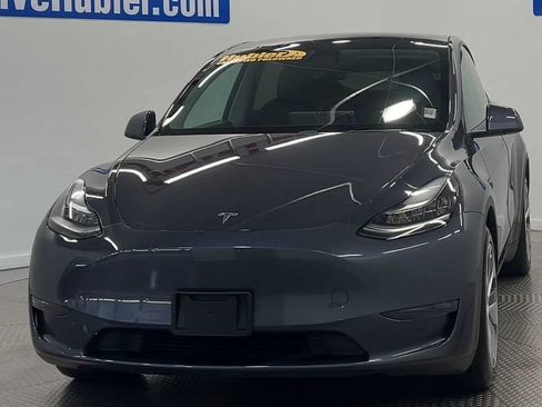 Used 2021 Tesla Model Y Long Range AWD/4WD image 3