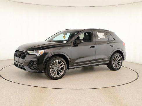 New 2025 Audi Q3 2.0T Premium image 13