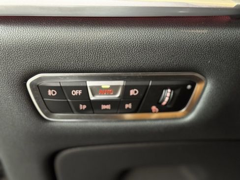 Used 2022 BMW X7 xDrive40i w/ Premium Package image 19