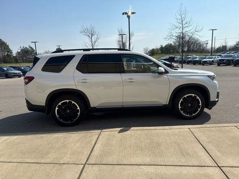 New 2026 Honda Pilot Touring image 5