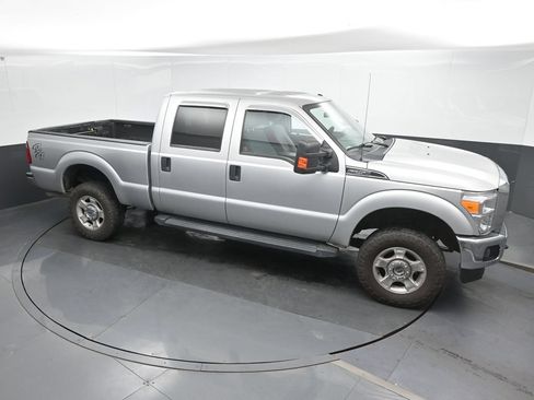 Used 2016 Ford F250 XLT w/ Snow Plow Prep Package AWD/4WD image 30