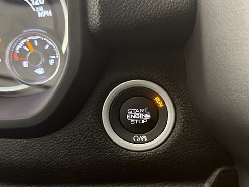 Used 2022 RAM 1500 Big Horn AWD/4WD image 18
