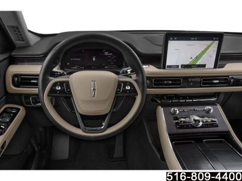 Used 2022 Lincoln Aviator AWD w/ Premium Package image 8