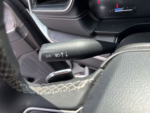 Used 2023 Jeep Grand Cherokee Limited image 32