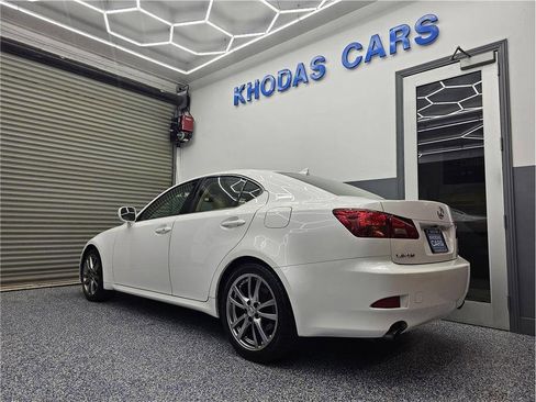 Used 2008 Lexus IS 250 Base 4dr Sedan 6A image 3