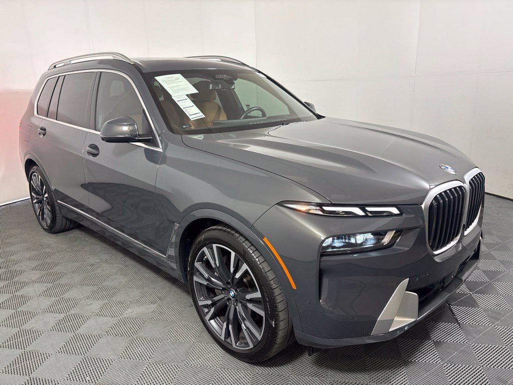 Certified 2026 BMW X7 xDrive40i AWD/4WD image 4