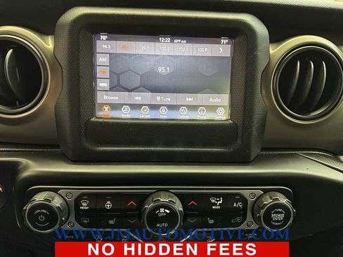 Used 2020 Jeep Wrangler Sport AWD/4WD image 21