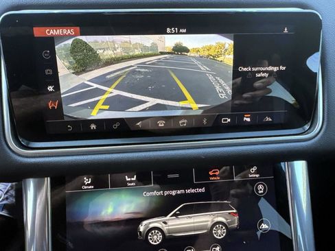 Used 2018 Land Rover Range Rover Sport HSE image 28