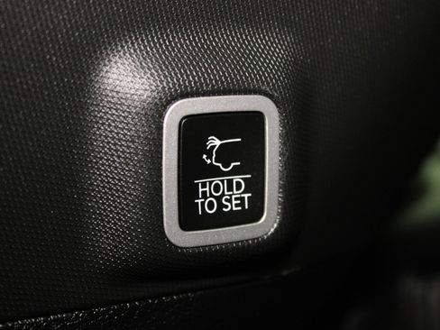 Used 2022 Jeep Grand Cherokee Summit AWD/4WD image 14