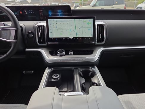 New 2026 Ford Expedition Platinum w/ Driver's Package image 13