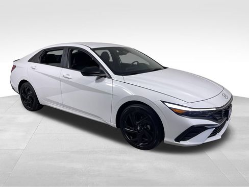 New 2026 Hyundai Elantra SEL w/ Cargo Package FWD image 7