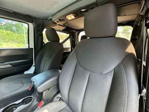 Used 2016 Jeep Wrangler Sport AWD/4WD image 11